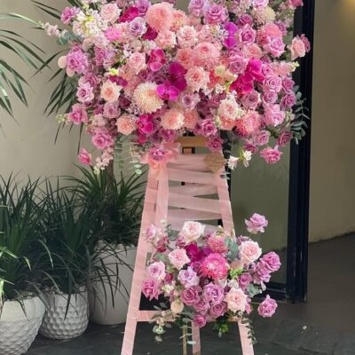 Tựa Hoa Rạng Sắc